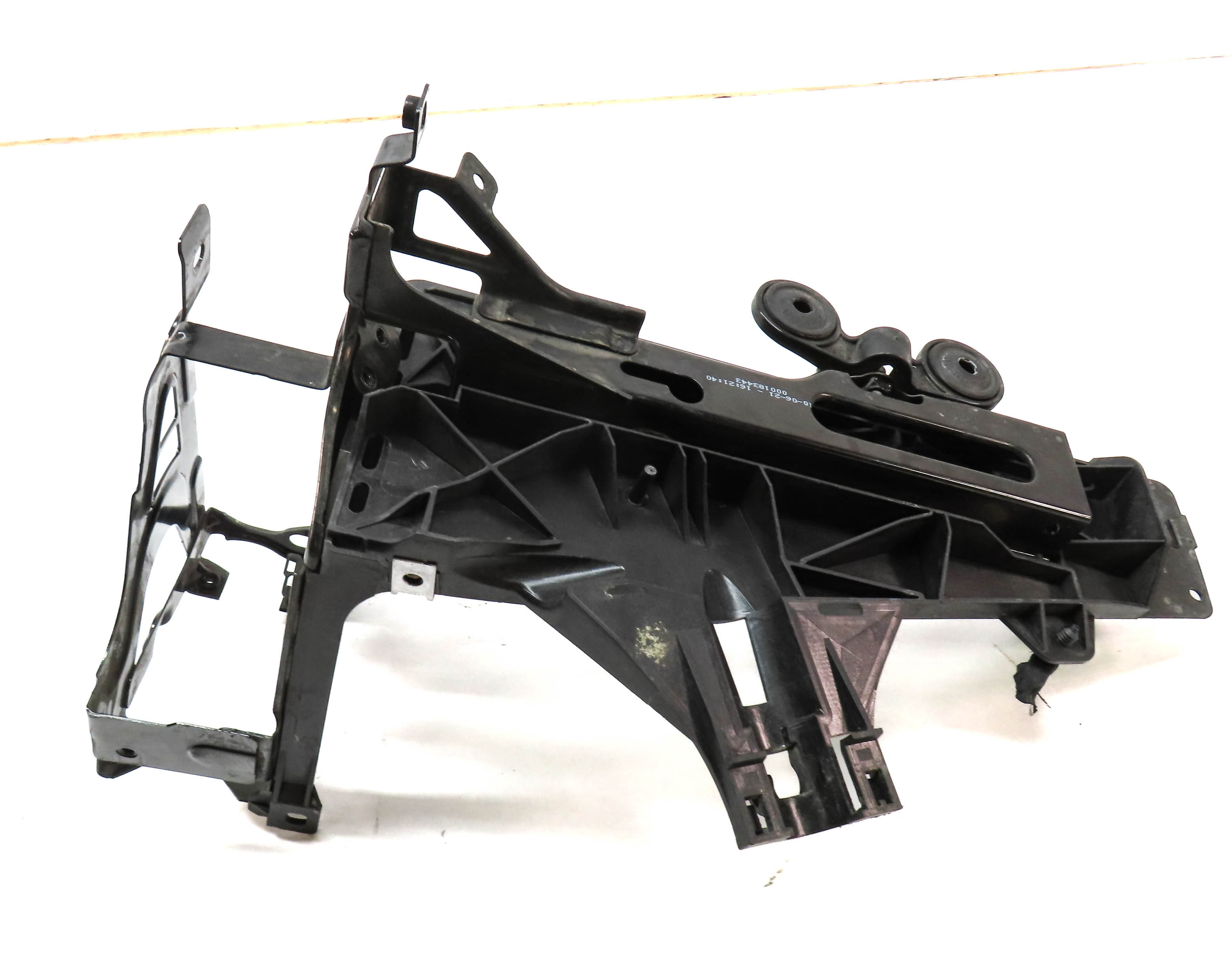 11 BMW 740i F02)FRONT RIGHT PASSENGER HEADLIGHT BRACKET HOOD LATCH SUPPORT MOUNT — exact item pictured